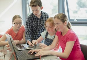 Top 5 Coding Apps that Teach Kids Real Computer Programming