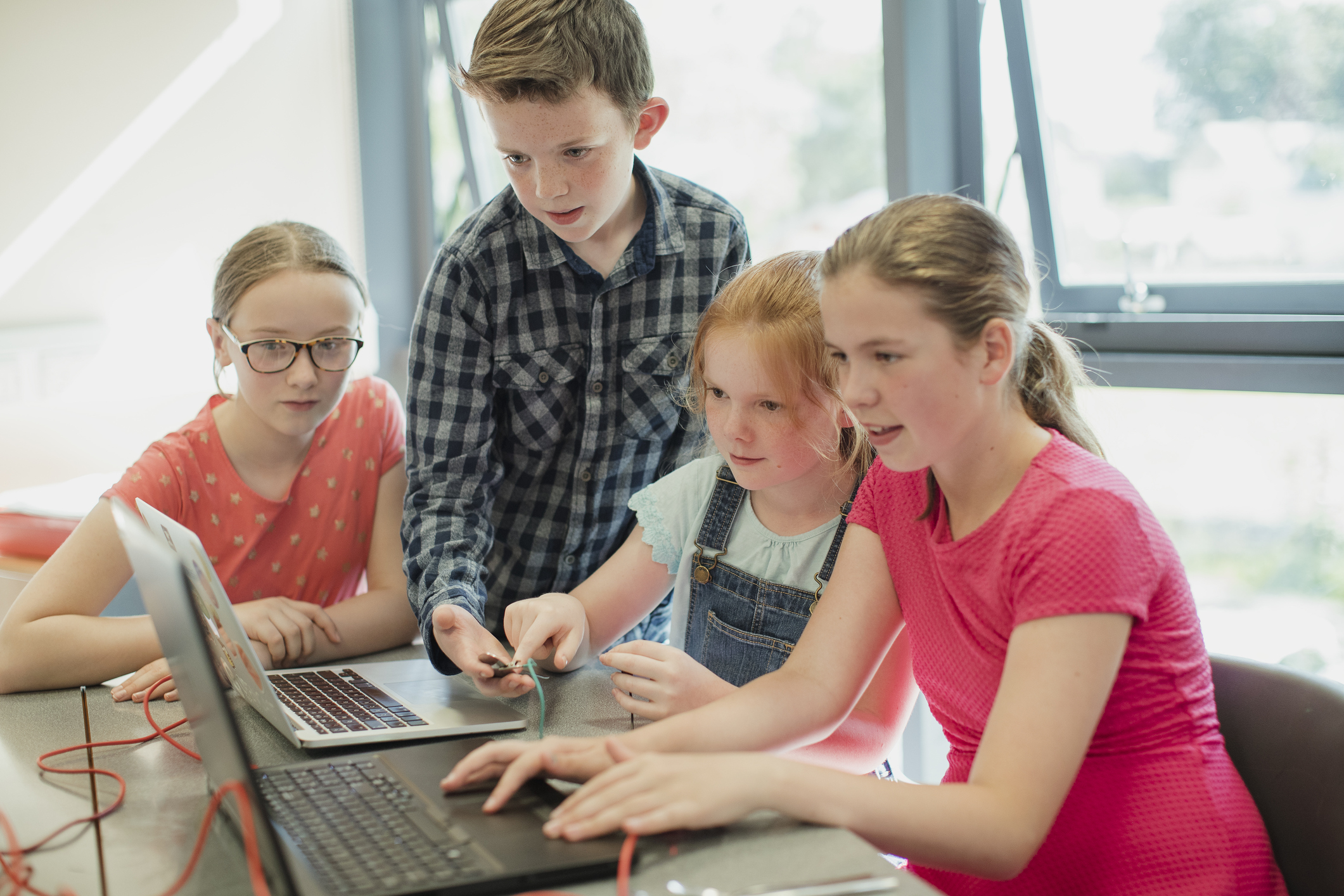 Top 5 Coding Apps That Teach Kids Real Computer Programming